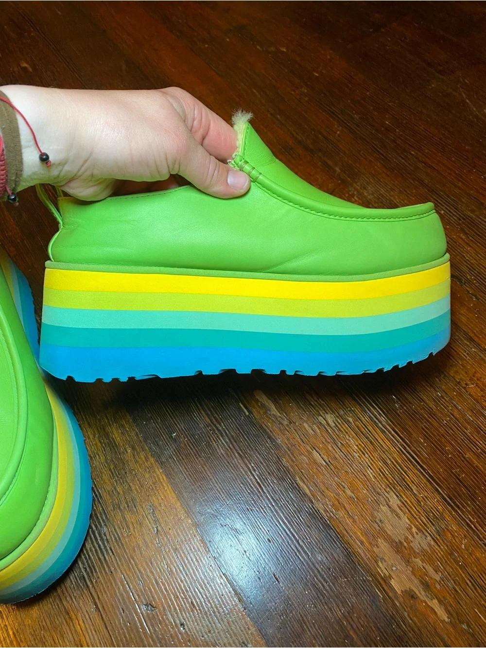 UGG bold green